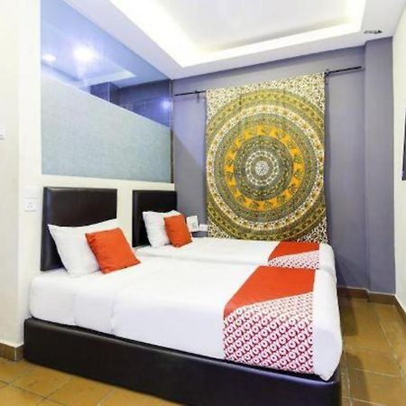Oyo 90429 Hotel Narasindo Kuala Lumpur Extérieur photo